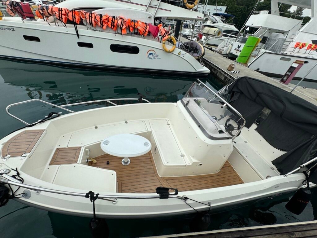 08759A04-943D-4BD1-86D7-D30E02EF56DE