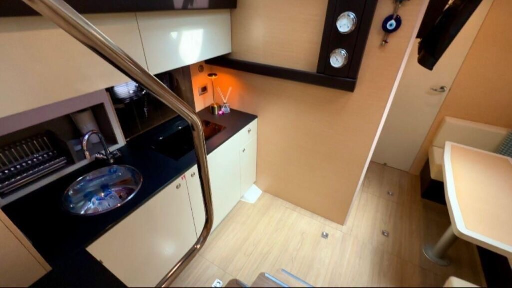 0CF6601C-53FF-4A41-B358-1E010418D65A