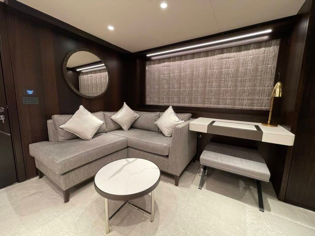 9926C3FB-D3AB-4524-9B87-B1E413F42676