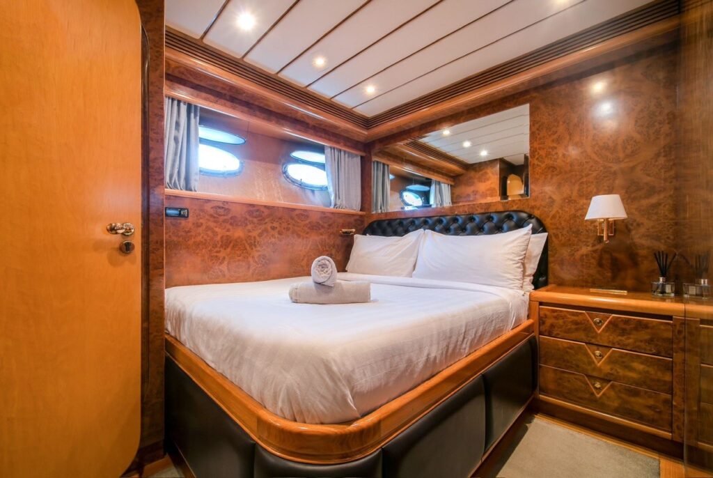 BCC286E0-047D-4035-AFDA-1BB9438D08AF