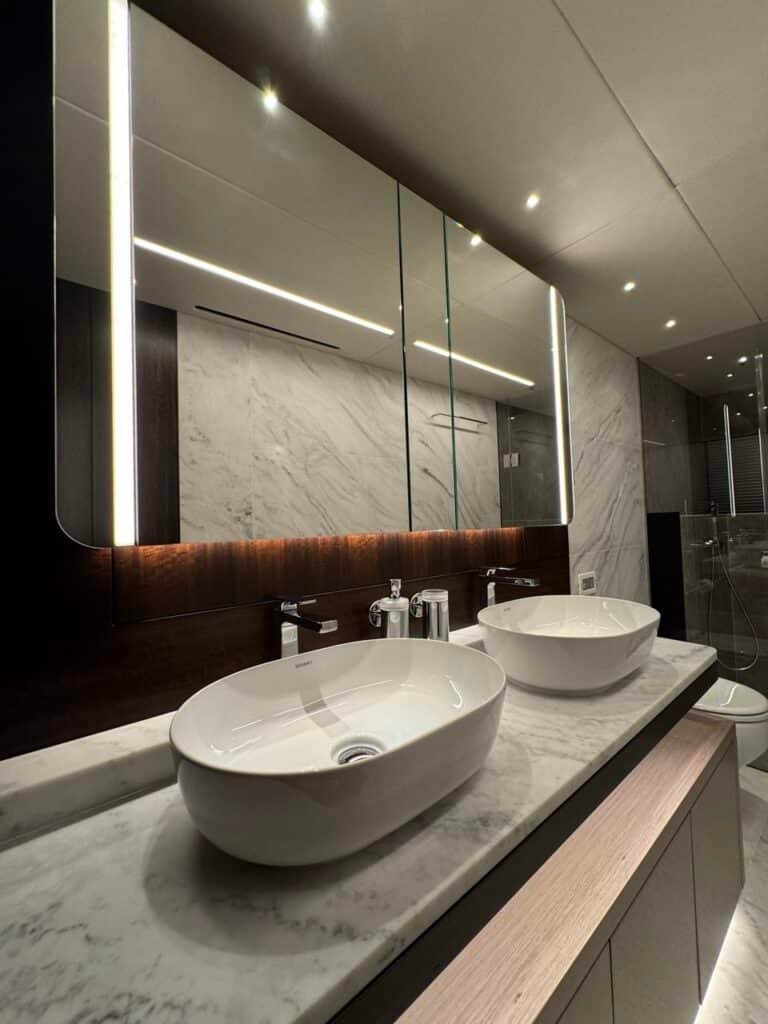 CEA99A6B-422D-455D-8052-DD8C79F89CBD