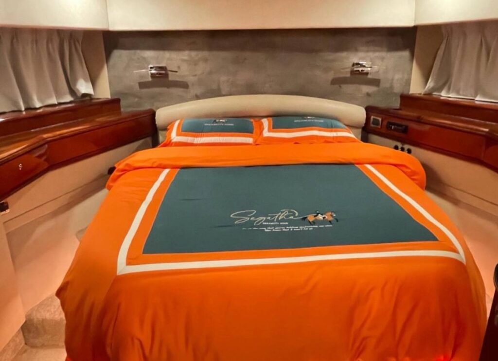 EADF5C57-6BBA-4330-812D-72BF21458B62